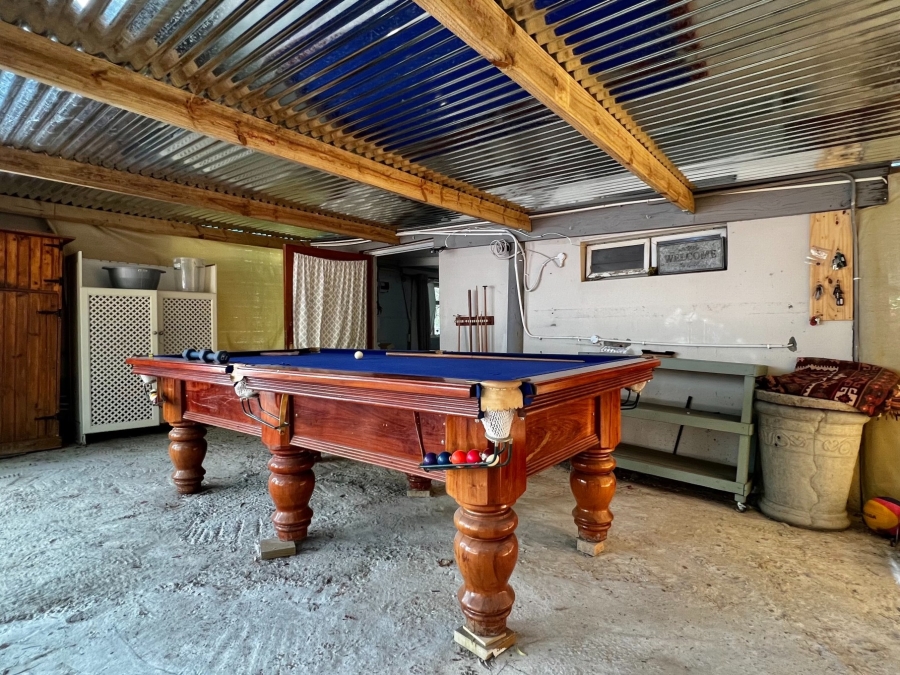 8 Bedroom Property for Sale in Raithby Western Cape